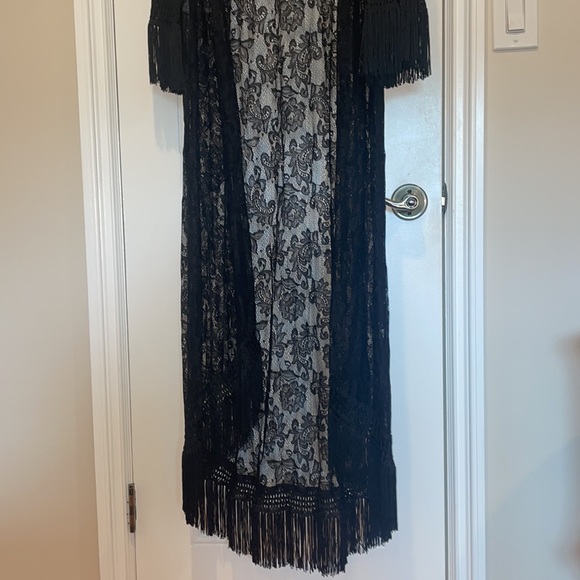 F21 Black Lace Long Cardigan / Cover Up - Picture 2 of 4